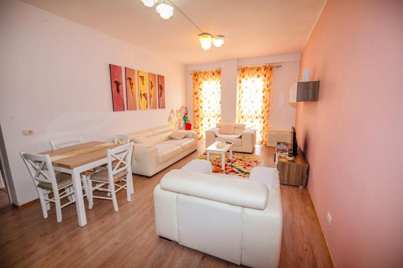 Happy Stories' Apartment In City Centre Шкодер Екстер'єр фото